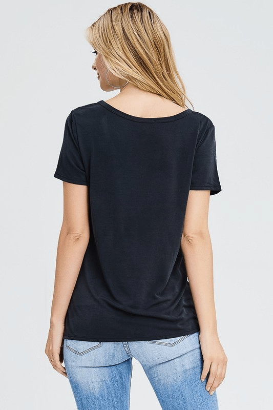 SIMPLE BLACK FRONT KNOT TOP
