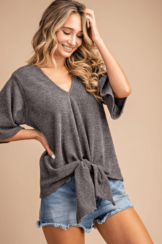 OLIVIA FRONT KNOT TOP